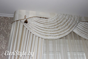 Элемент драпировки шторы и свага, выложенная вручную